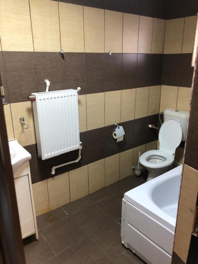 Hostel Mialma Onesti Εξωτερικό φωτογραφία