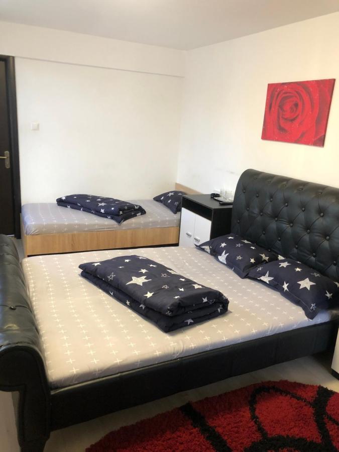 Hostel Mialma Onesti Εξωτερικό φωτογραφία